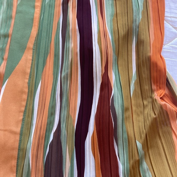 DR2 pleated swim cover up - Picture 8 of 8